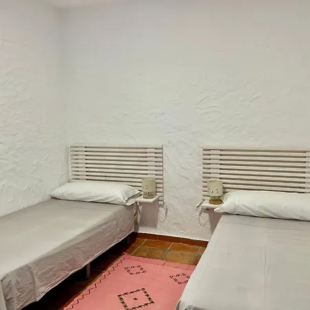 Дом отдыха Con Piscina Privada En Bolonia *