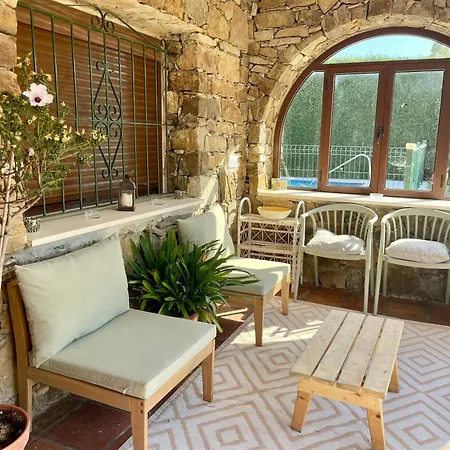 Дом отдыха Con Piscina Privada En Bolonia